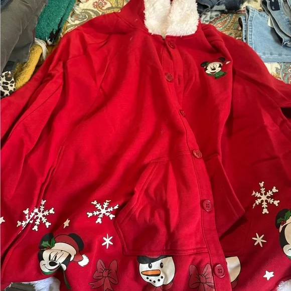 Disney Christmas cape with hood NWT S/M - Picture 1 of 5